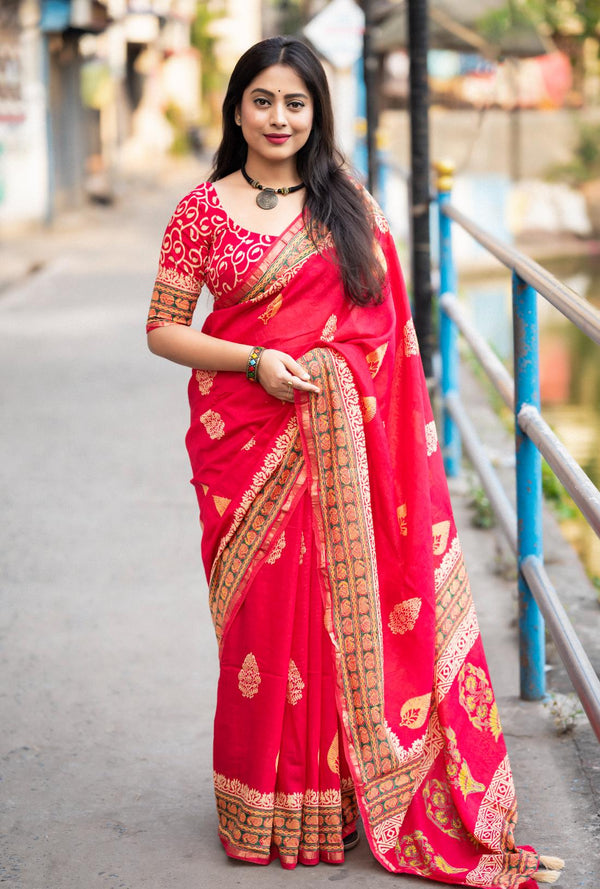 Traditional Red Chanderi Cotton Saree with Zari woven Pattu border.