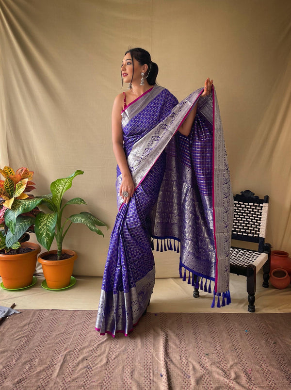 Bright Violet  Khicha Checks Silk Saree - PAHRAVA