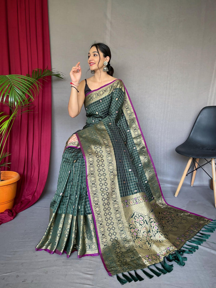 Rama Green Kanjeevaram Handloom Silk Saree - PAHRAVA