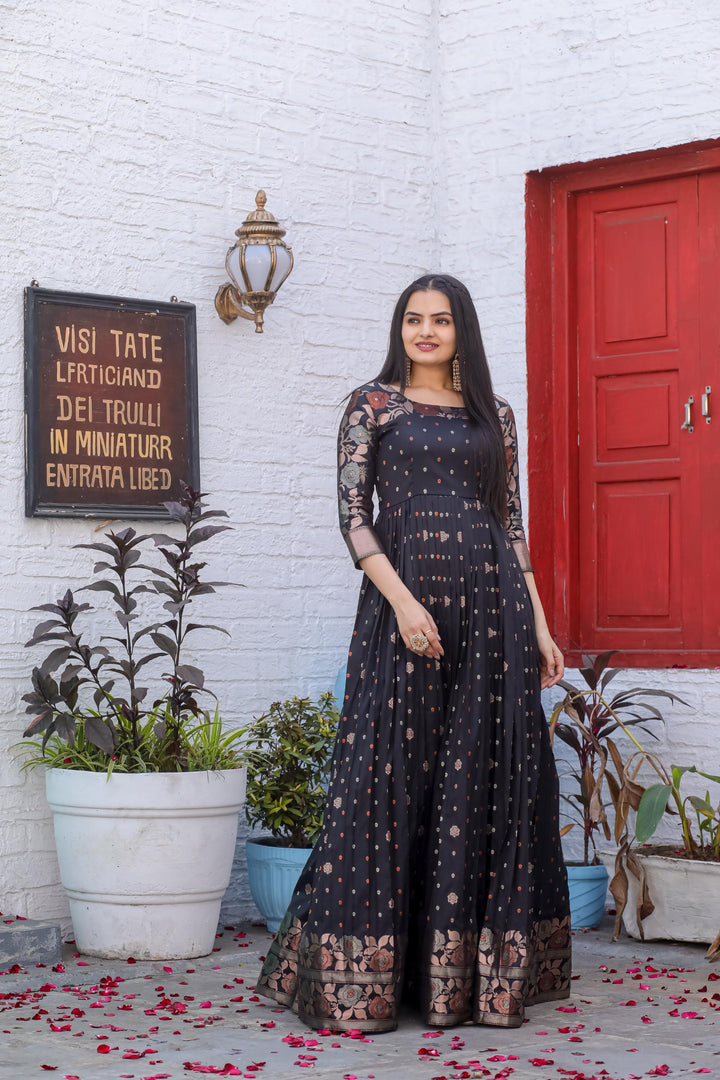 Black traditional gown with contemporary twist - PAHRAVA