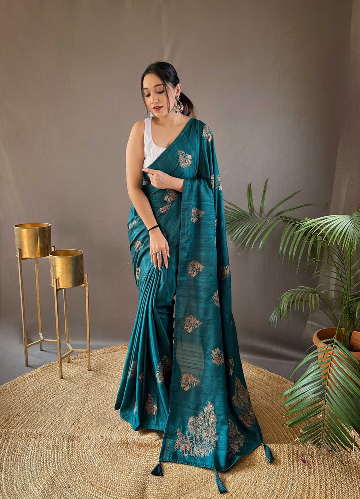 Rama green silk saree - PAHRAVA