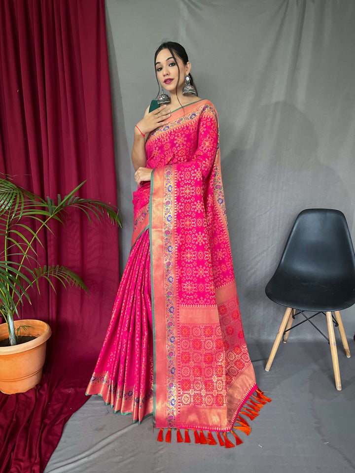 Plum Pink fusion silk saree - PAHRAVA